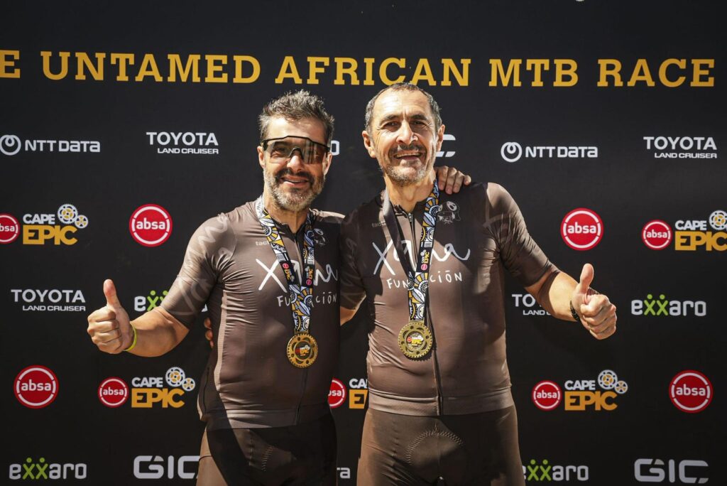 Dr. Joan S. Escala en la Cape Epic: deporte extremo con un propósito solidario whatsapp image 2026 04 01 at 12.45.04